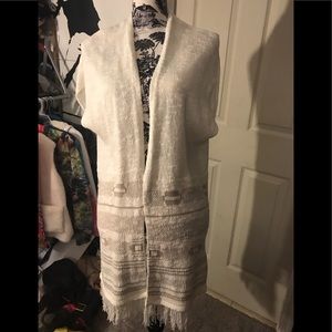 Old Navy white/beige wrap
